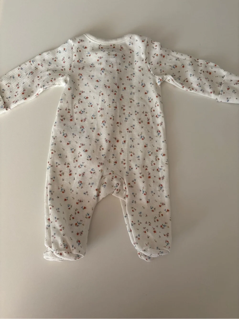 Carter's baby Cream Floral Thermal Zip Footed One-Piece newborn 0m